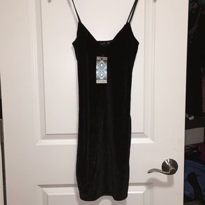 Boohoo velvet dress